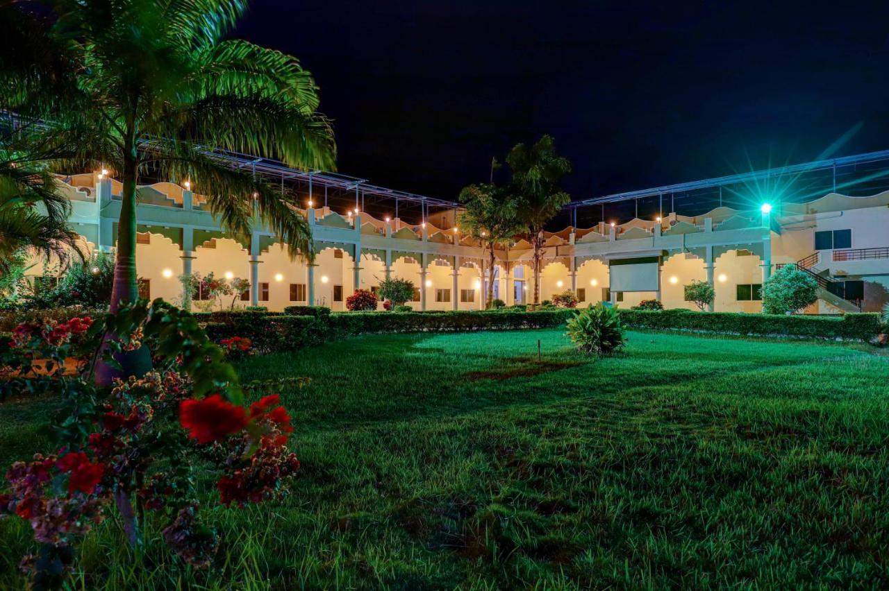 Brindavan Garden Resort & Spa Krishnarajasagara Eksteriør billede